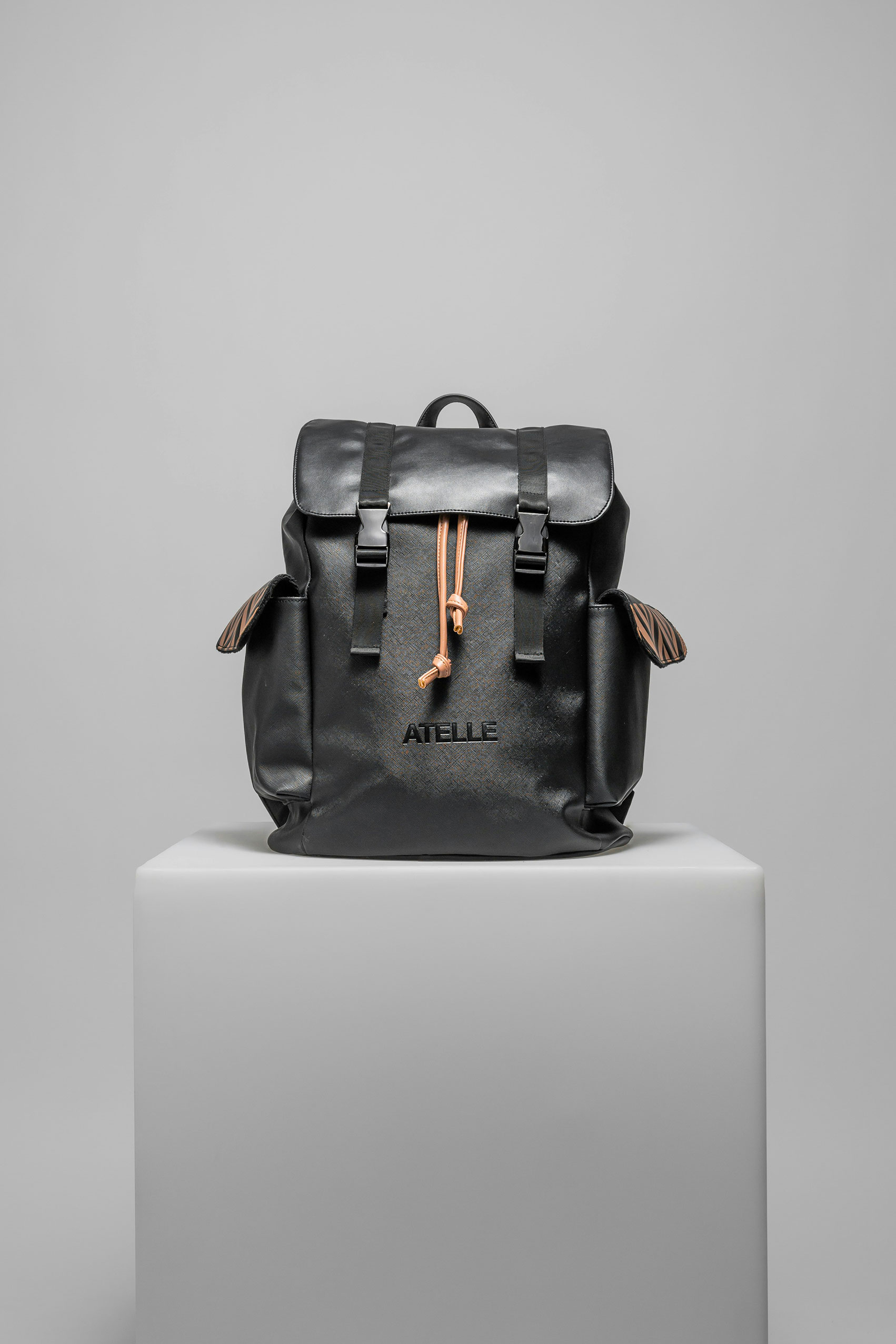 Why We’re All So Obsessed with Black Backpacks: It’s More Than Just a Color